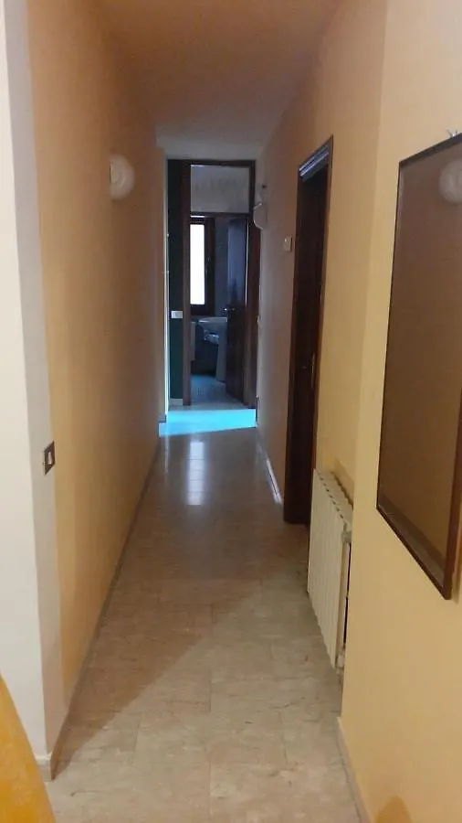 Two Steps From Rialto Bridge Otel Venedik 0*,