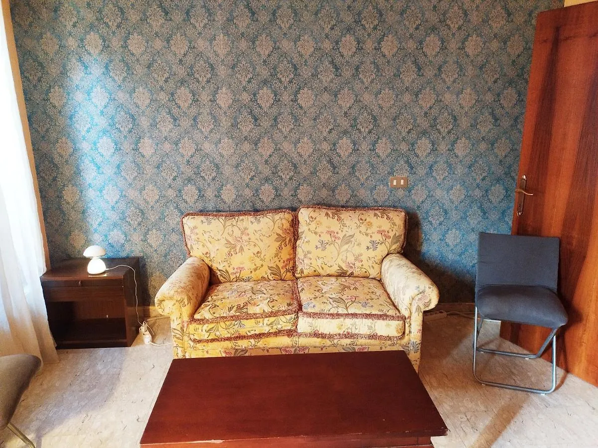 Konukevi Two Steps From Rialto Bridge Otel Venedik İtalya