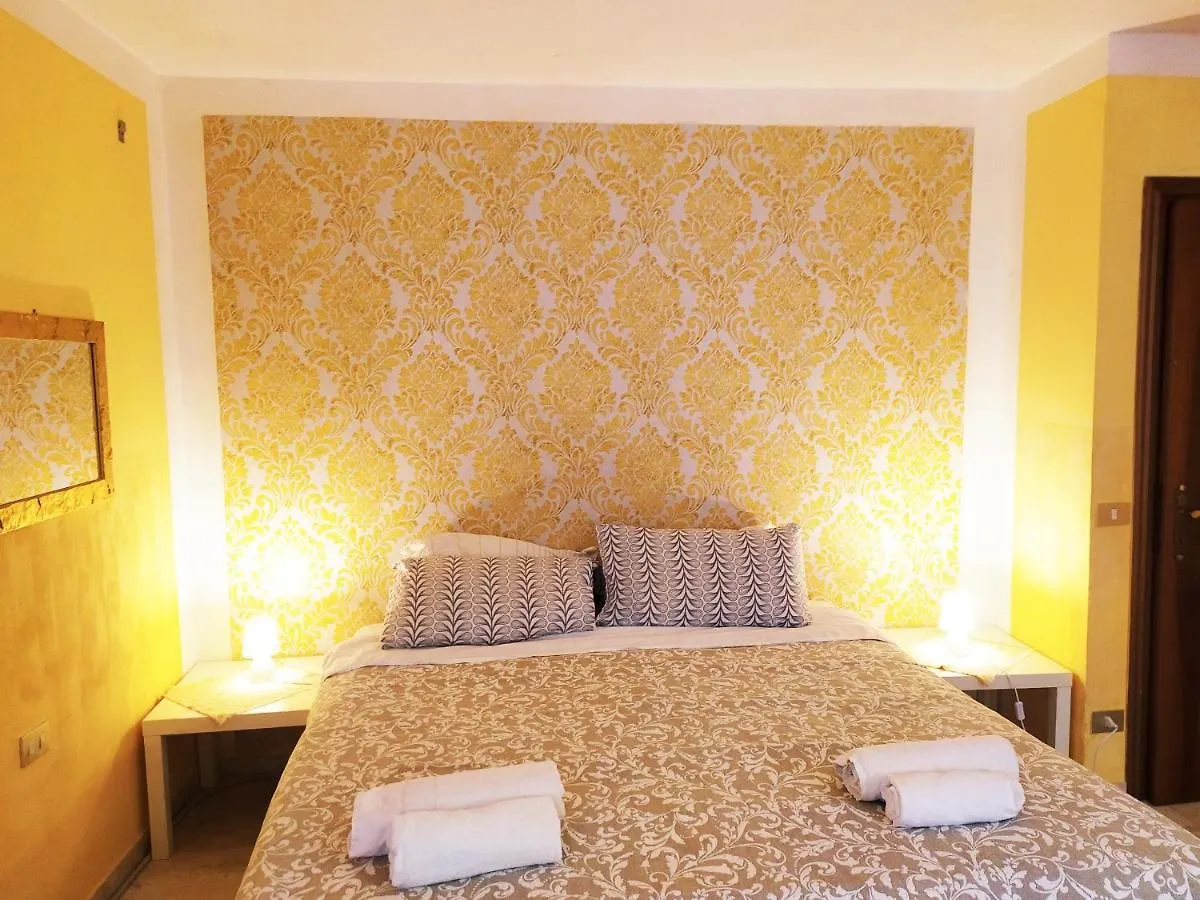 Two Steps From Rialto Bridge Otel Venedik 0*,  İtalya